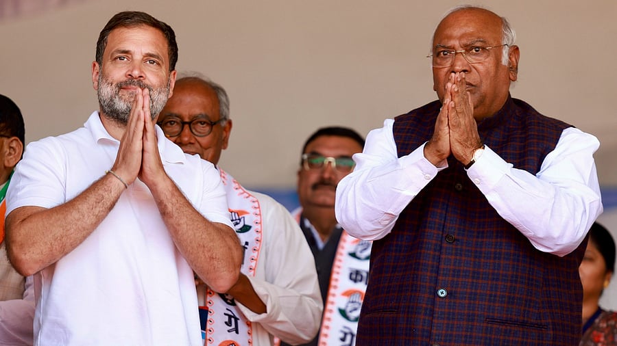 <div class="paragraphs"><p>Congress President Mallikarjun Kharge with party leader Rahul Gandhi</p></div>